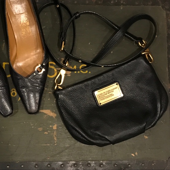 Marc Jacobs Handbags - Marc Jacobs Black Leather Percy Crossbody